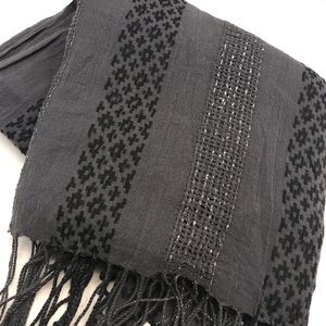 Steve Madden rectangle scarf